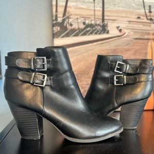 Black heeled booties!